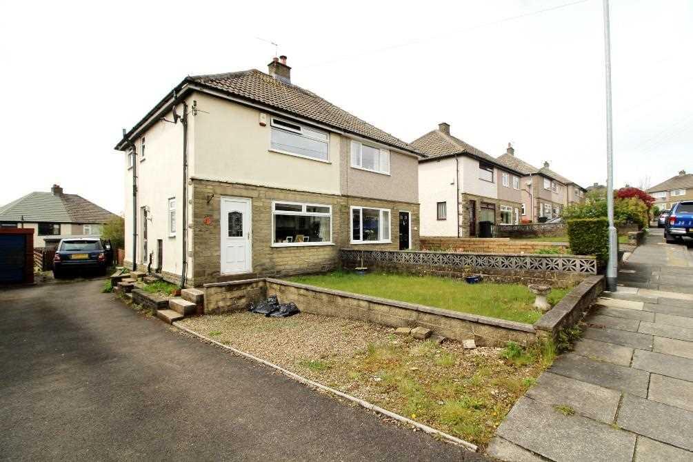 Gleanings Drive, Norton Tower, Halifax 2 bed semidetached house £140,000