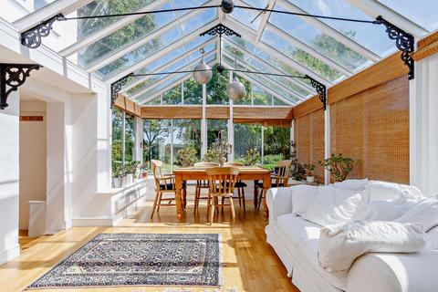 Lyons Farm House Lyons Road, Slinfold, Horsham, RH13 0TD