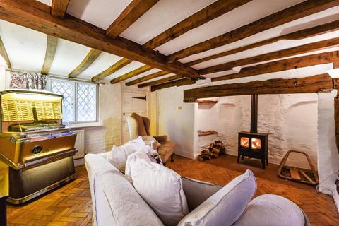 Lyons Farm House Lyons Road, Slinfold, Horsham, RH13 0TD