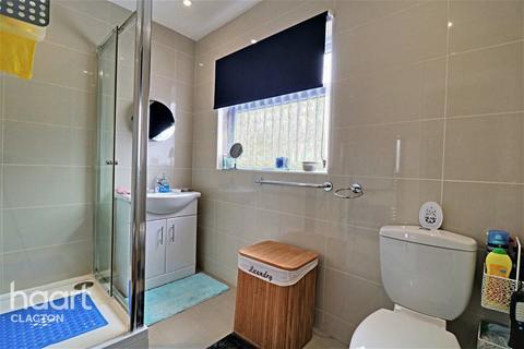 10 Crossfield Way, Kirby Cross, Frinton-on-sea, CO13 0LL
