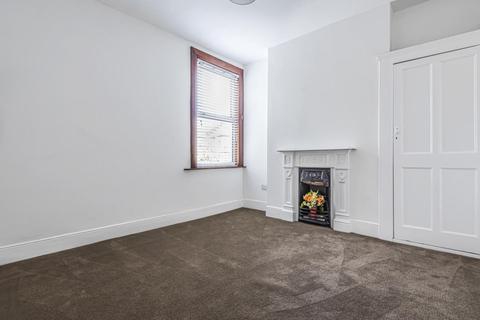 28a Brading Road, London, SW2 2AW