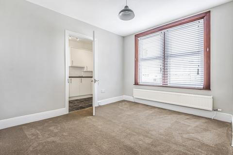 28a Brading Road, London, SW2 2AW