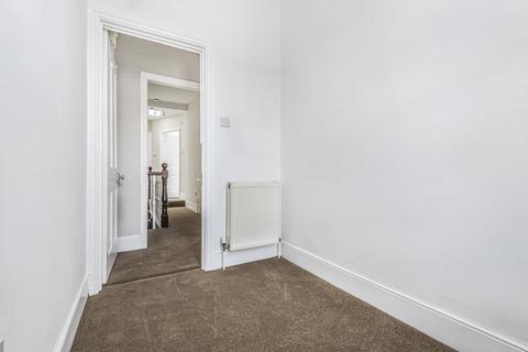 28a Brading Road, London, SW2 2AW