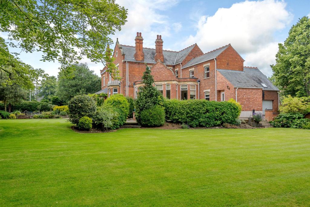 South Facing Gardens
