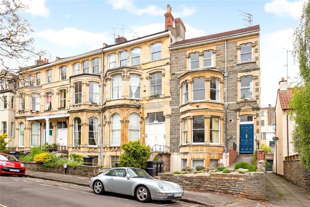 Royal Park, Clifton, Bristol, BS8 2 bed apartment £400,000