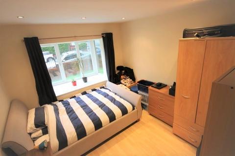 1 Delph Court, Leeds, LS6 2HL
