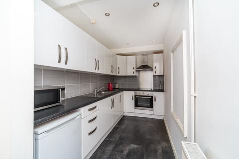 2 bedroom flat to rent, Western Road, Hove, East Sussex, BN3