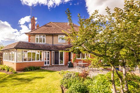 Southview House Farm Road, Goring, Reading, RG8 0AA