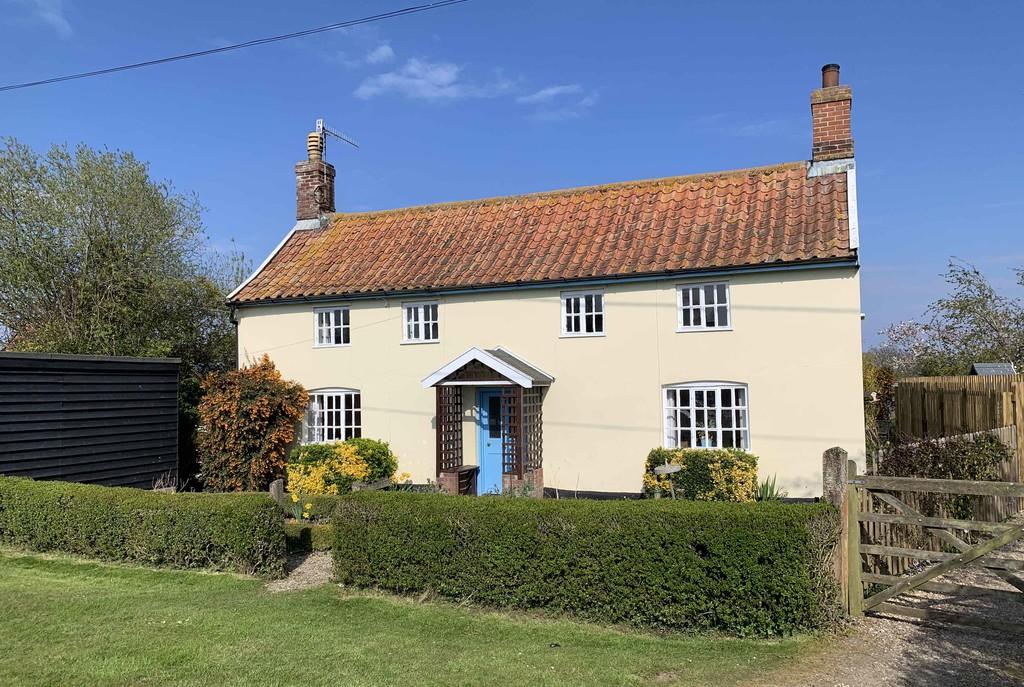 Parham, Suffolk 3 bed detached house £335,000