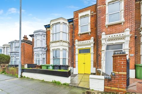 3 bedroom maisonette for sale, Milton Road, Portsmouth