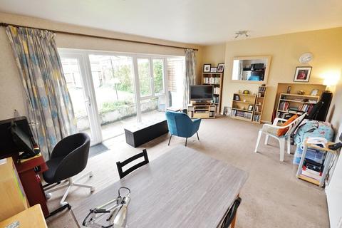 8 Chestnut Close, Orpington, BR6 6LP