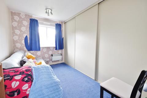 8 Chestnut Close, Orpington, BR6 6LP