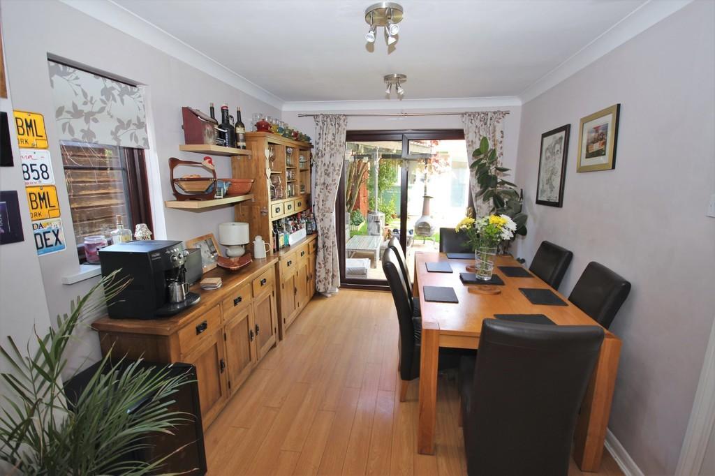 Hanbury Close, Whitchurch, Cardiff 4 bed detached house £385,000