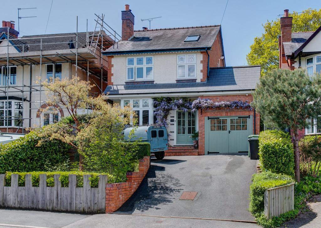 Plymouth Road, Southcrest, Redditch B97 4PA 4 bed detached house £385,000
