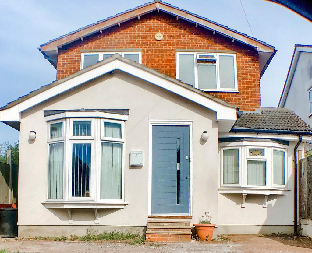 Hazlemere Road, Benfleet 4 bed detached house £545,000