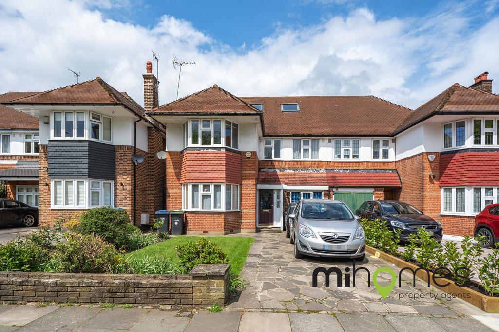 Bramley Road, Oakwood, N14 5 bed semidetached house for sale £850,000