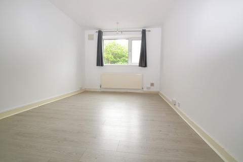2 bedroom ground floor flat to rent, Plumstead Common Road, Plumstead