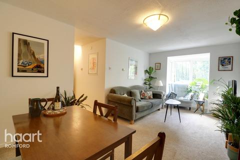 60 Rushdon Close, Romford, RM1 2RE