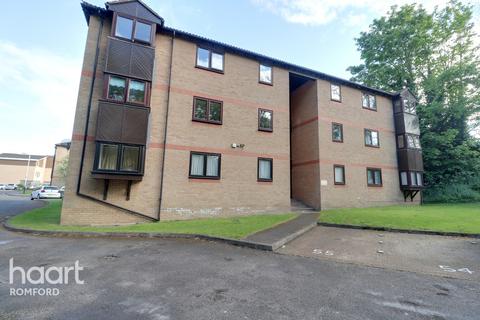 60 Rushdon Close, Romford, RM1 2RE