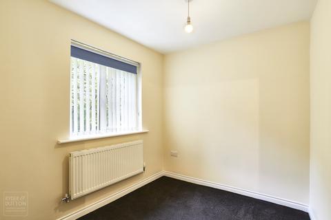 14 Valley Mews, Greenfield, Oldham, OL3 7FH