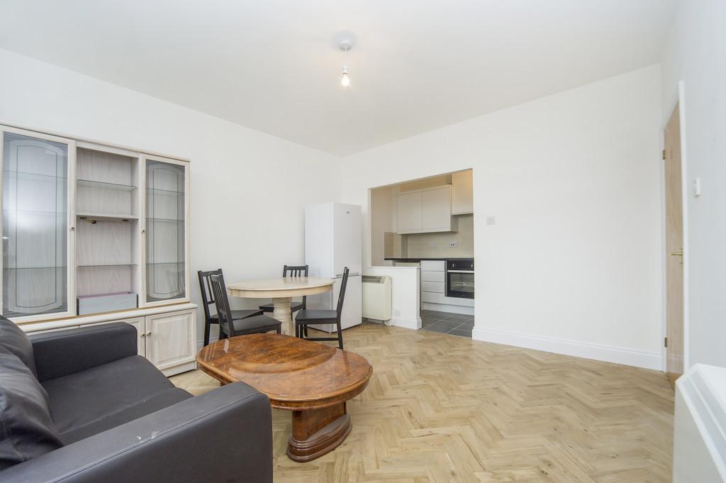 Metro Central Heights, Elephant & Castle, SE1 2 bed flat - £1,375 pcm ...