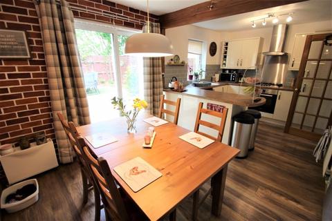 82 Dolben Lane, Redditch, B98 0LF