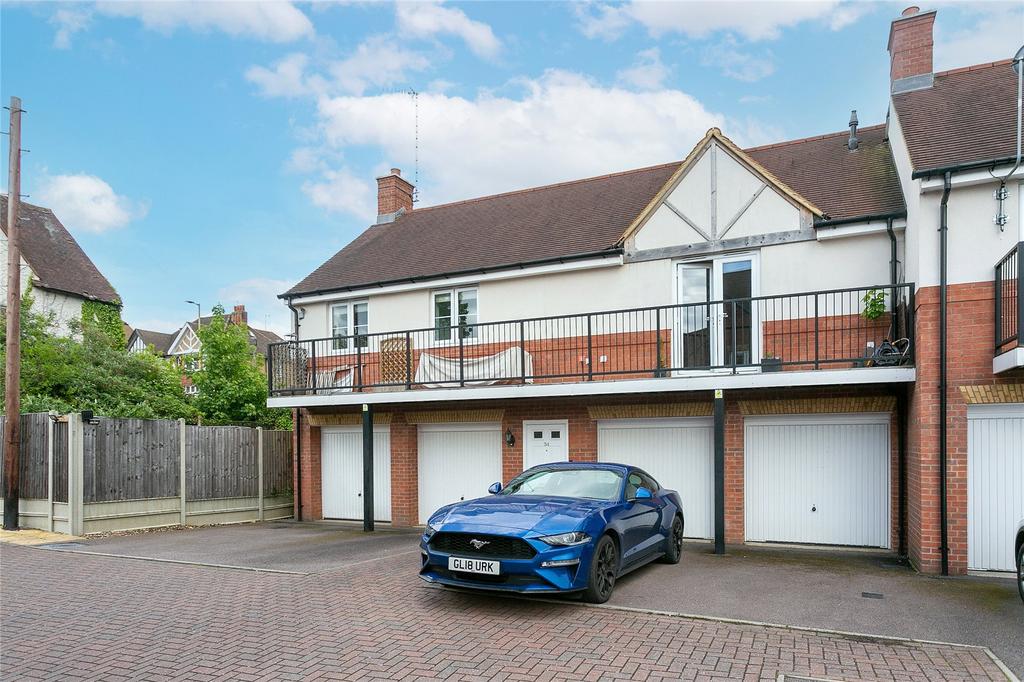 Wright Close, Bushey, Hertfordshire... 2 bed house £420,000