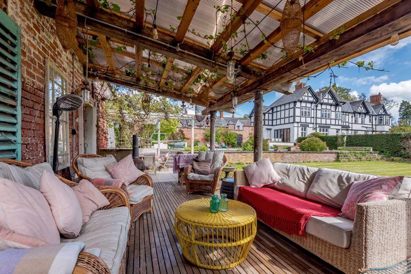 Outside Sitting Area