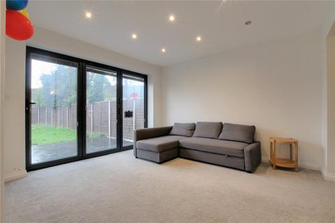 3 bedroom semi-detached house to rent, Exwick Square, Berkshire RG2