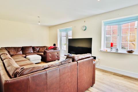 1 Callows Orchard, Rushwick, Worcester, WR2 5GU