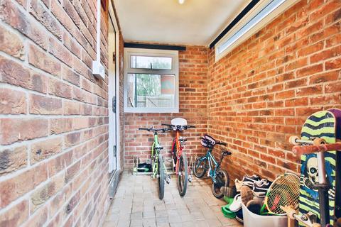 1 Callows Orchard, Rushwick, Worcester, WR2 5GU