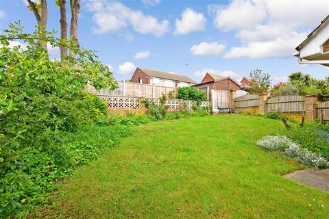 108 Flowerhill Way, Istead Rise, Gravesend, DA13 9DW