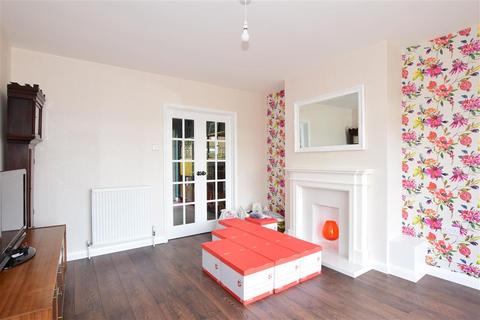 108 Flowerhill Way, Istead Rise, Gravesend, DA13 9DW