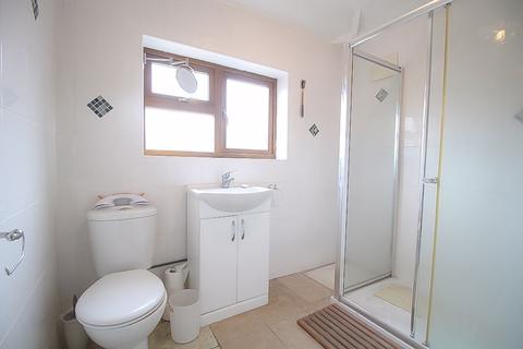 80 Albany Crescent, Bilston, WV14 0HU