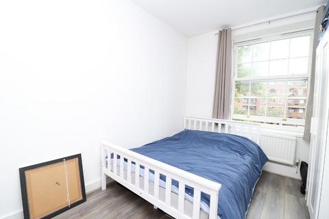 3 bedroom flat to rent, Munden House, Bromley High Street, Bow, London, E3 3BE