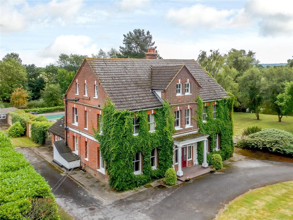 Castledon Road, Wickford, Essex 5 bed detached house £1,500,000