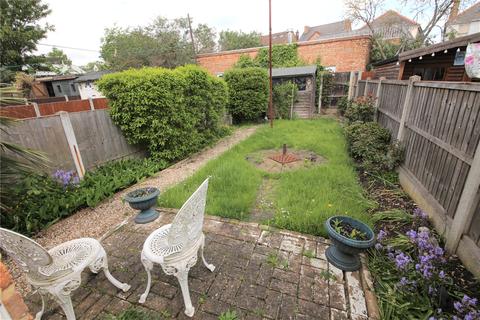 21 Salisbury Avenue, Stanford-le-hope, SS17 0DA