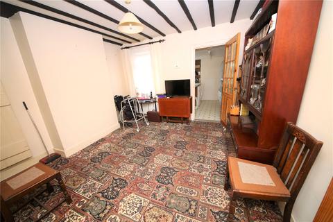 21 Salisbury Avenue, Stanford-le-hope, SS17 0DA