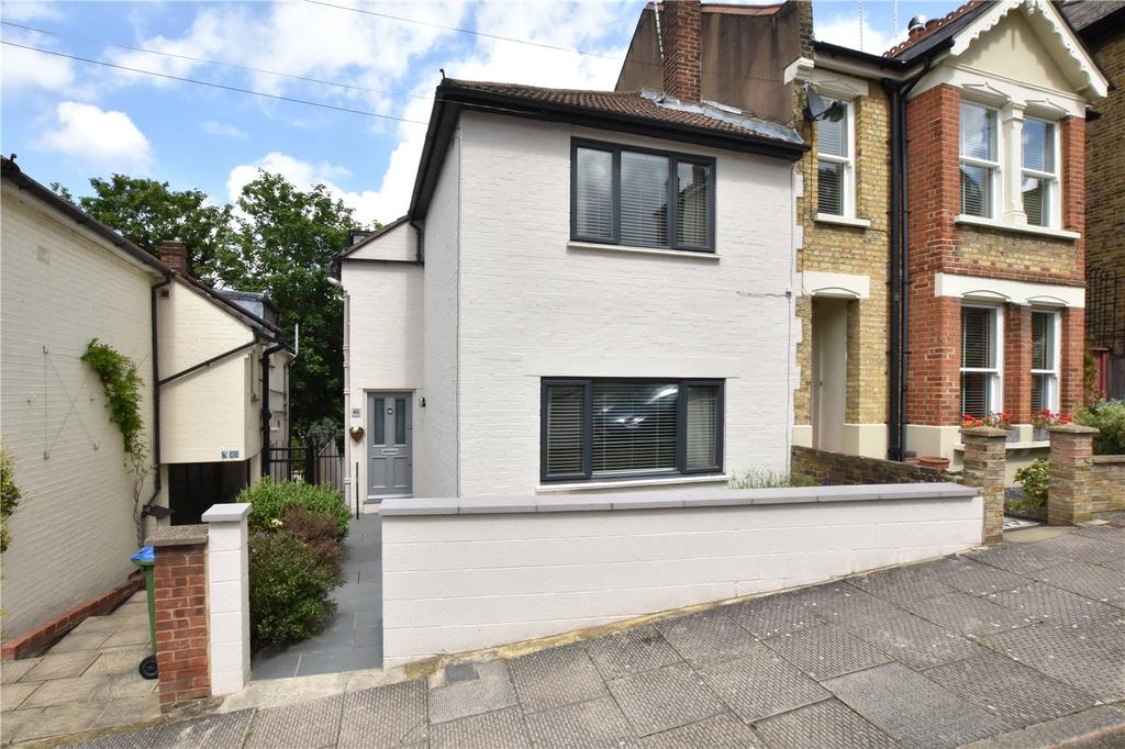 Dinsdale Road, Blackheath, London, SE3 4 bed semidetached house £900,000