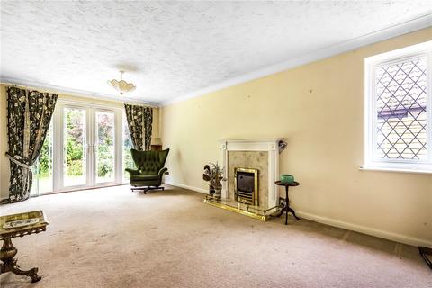 4 Caerleon Close, Hindhead, GU26 6PL