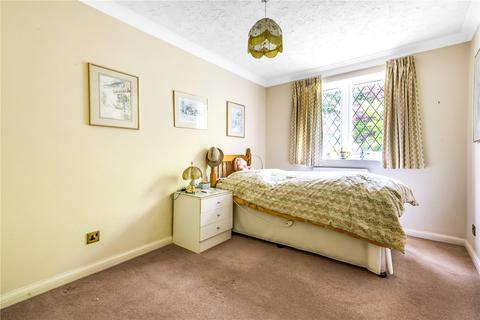 4 Caerleon Close, Hindhead, GU26 6PL