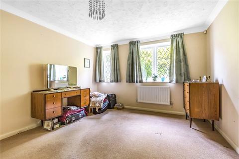 4 Caerleon Close, Hindhead, GU26 6PL