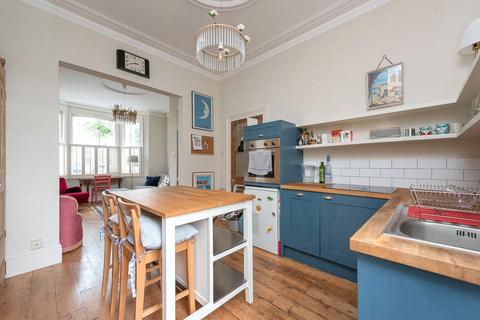94a Ashburnham Road, London, NW10 5SE