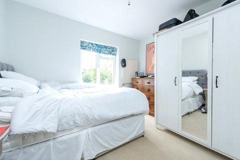 94a Ashburnham Road, London, NW10 5SE