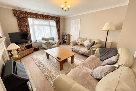 5 Brierley Close, Dunstable, LU6 3NB