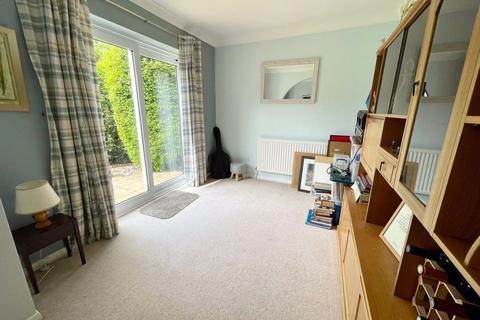 5 Brierley Close, Dunstable, LU6 3NB
