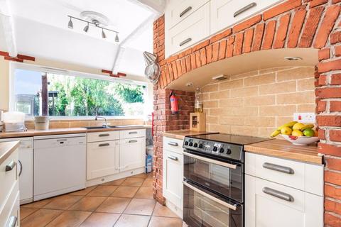 53 East Drive, Carshalton, SM5 4PA