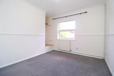 2 bedroom terraced house to rent, Cornflower Road, Gloucester