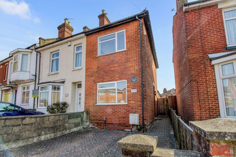 Firgrove Road, Freemantle, Southampton 2 bed semidetached house £230,000