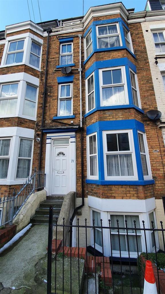 Trafalgar Square, Scarborough 1 bed flat £400 pcm (£92 pw)